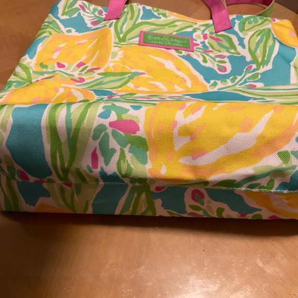 Lilly Pulitzer x Estée Lauder Lemons 🍋 Tote bag - Picture 4 of 9